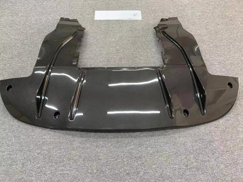 High Quality Fast Delivery Whole Sale Price Dry Carbon Fiber OEM Style Rear Diffuser Body Kits for  720S